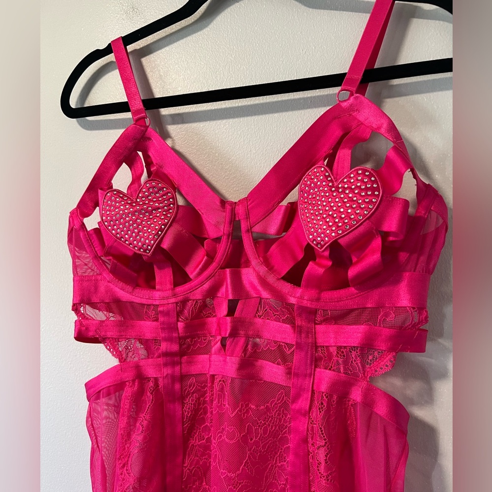 Torrid Diamante Open Cup Chemise - Picture 4 of 10